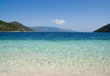 Antisamos Beach – Mix aus Strand und Kultur Antisamos Beach