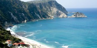 Petani Beach – Der kleine Bruder des Myrtos Beach Petani Beach